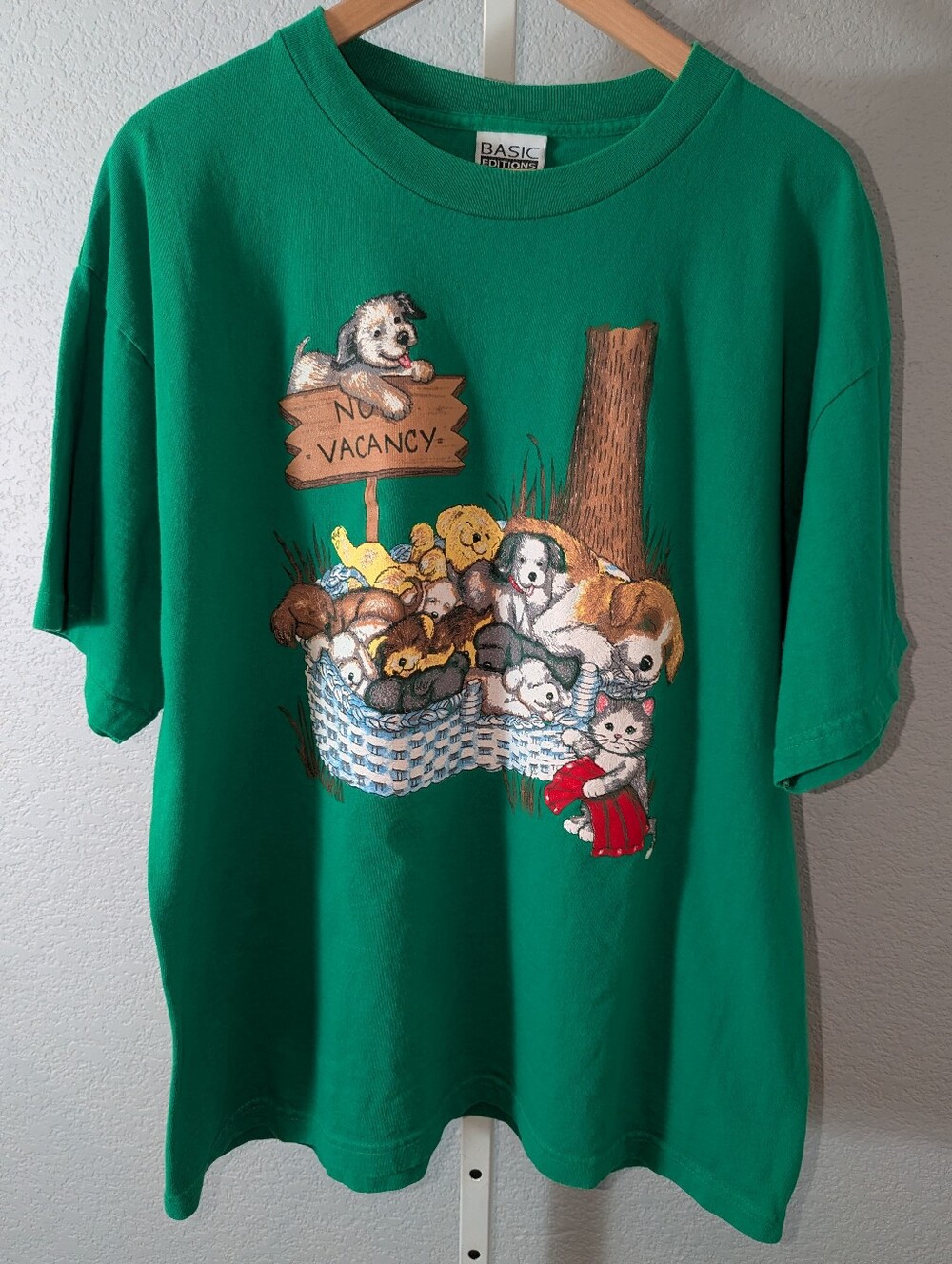 Vintage Basic Editions Green Puppy Dog Basket No Vacancy Graphic T-Shirt Large